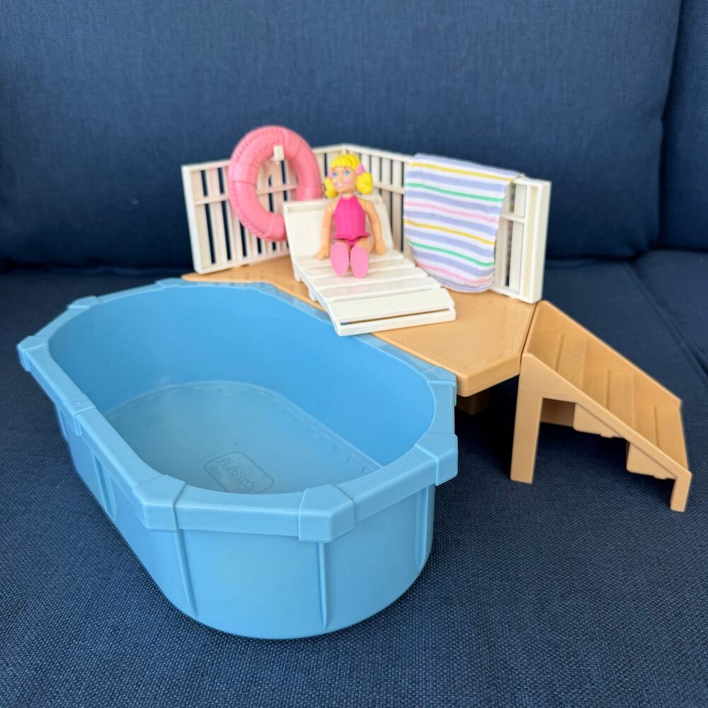 Playskool Play Around Dollhouse Pool Set Vtg 1995 Color Surprise Loving Family